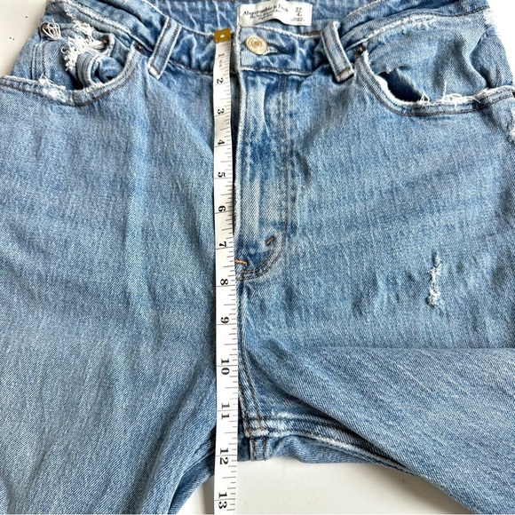 Abercrombie & Fitch Curve Love High Rise 90s Relaxed Jean 27 4 Short Stretch - Picture 5 of 9